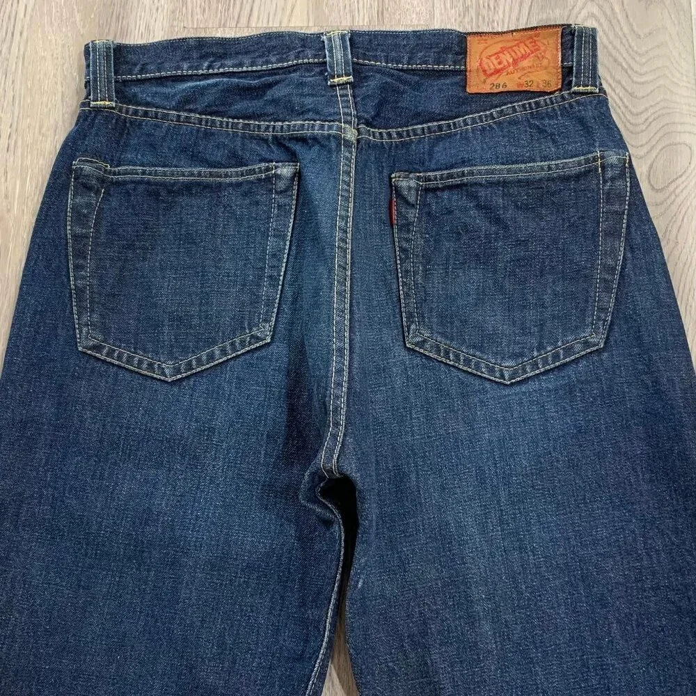 Mid-Wash Straight Leg Jeans - Picture 4 of 5